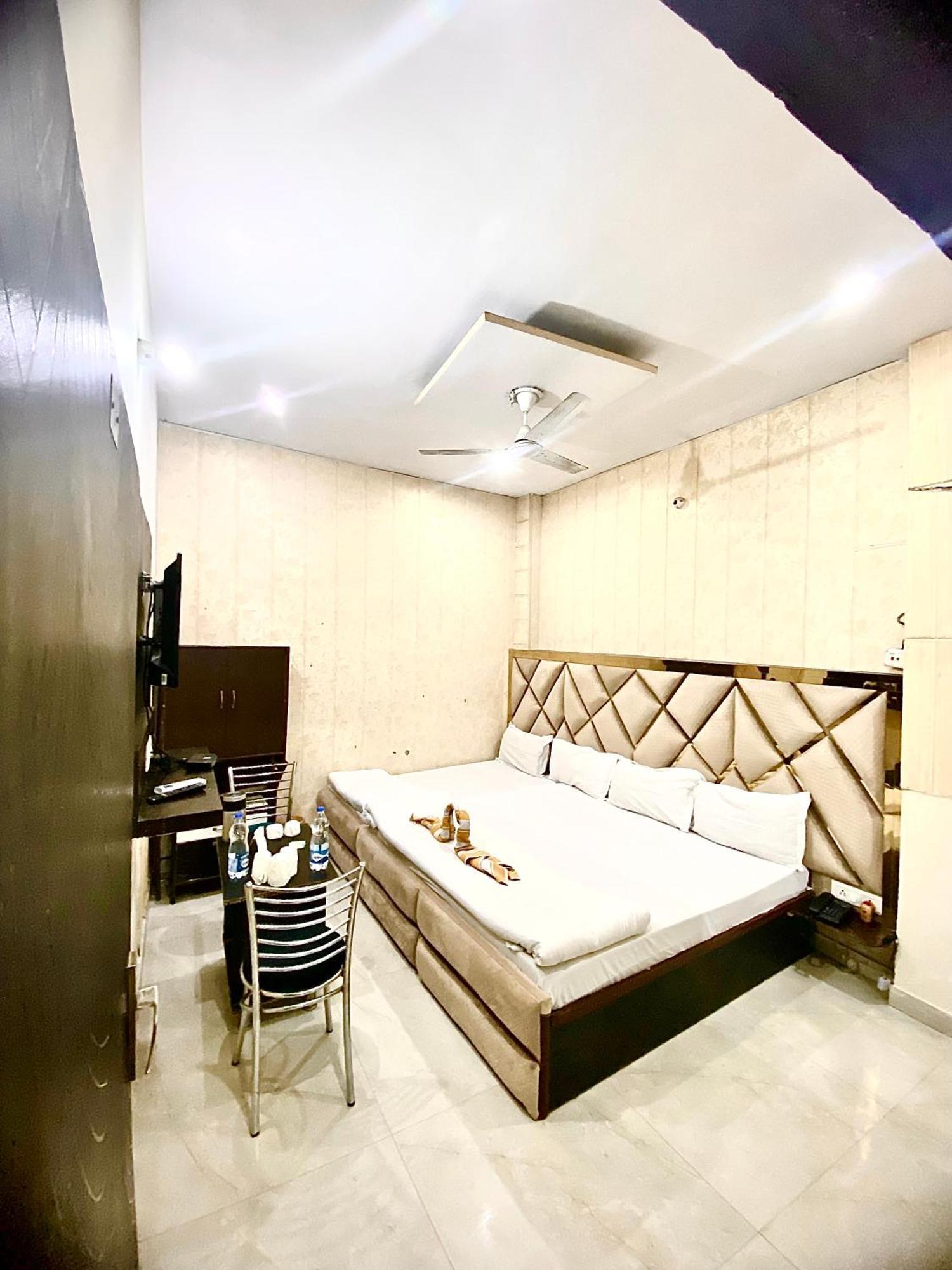 Swaran Hotel Amritszár Kültér fotó